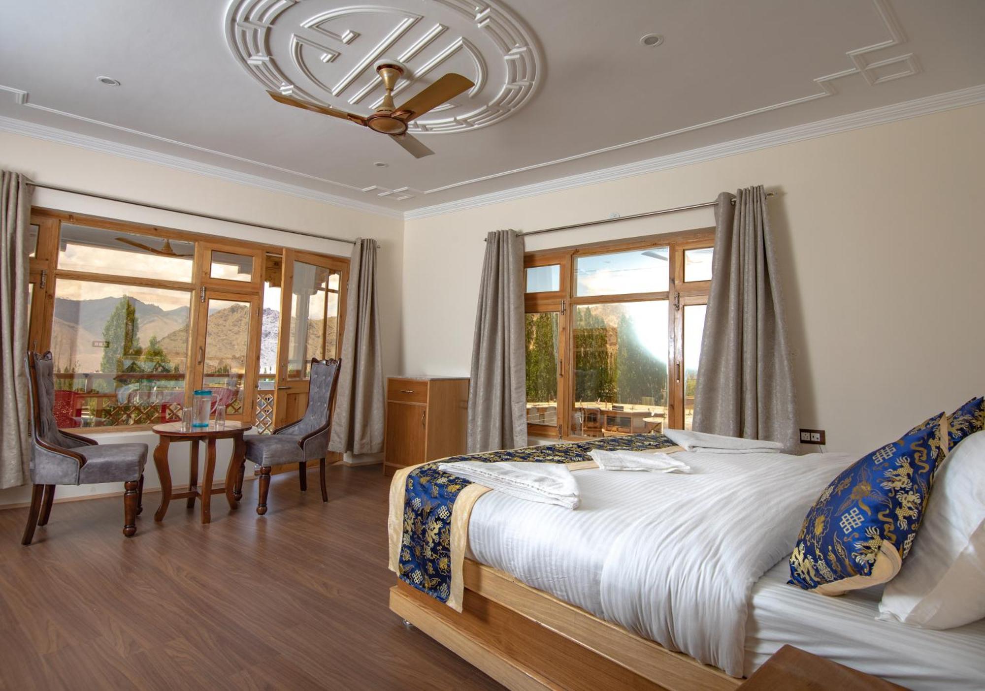 The Nangsay Hotel 레 외부 사진