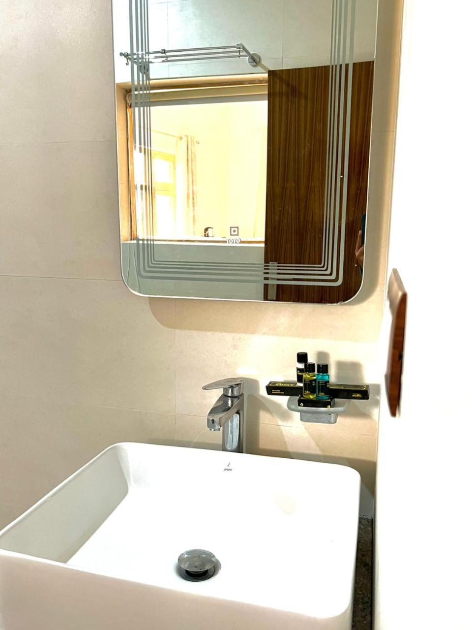 The Nangsay Hotel 레 외부 사진